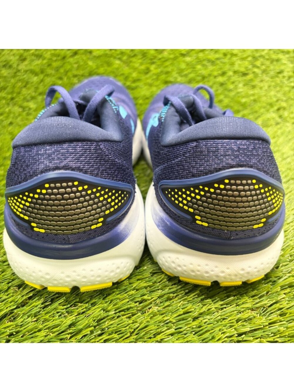 Brooks Ghost 16 Men Size 10.5 Blue White Athletic Running Workout Shoes Sneakers